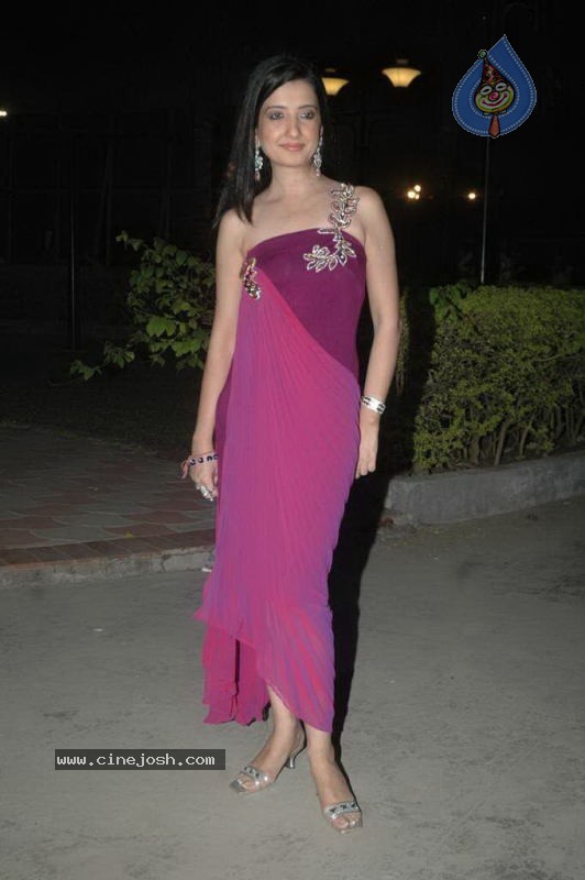 Wine Viva Fashion Show 2011 - 92 / 101 photos