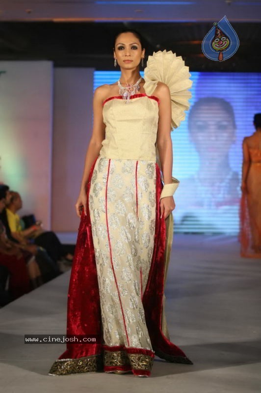 WLC Chimera 2011 Hot Fashion Show - 1 / 92 photos