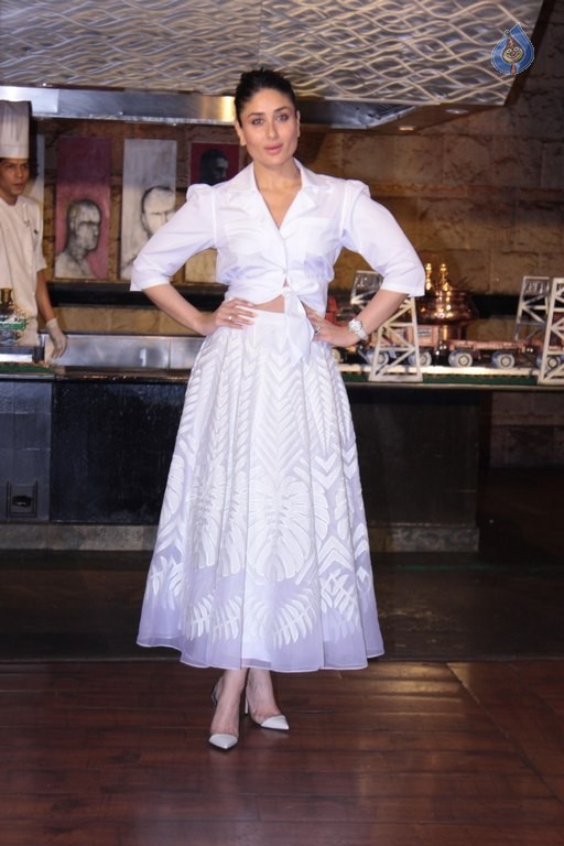 Womens Day Celebration with Ki and Ka Team - 35 / 63 photos