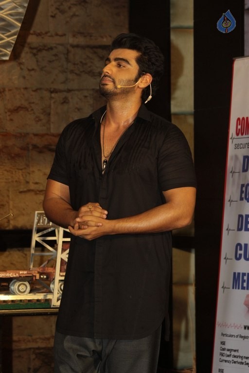 Womens Day Celebration with Ki and Ka Team - 51 / 63 photos