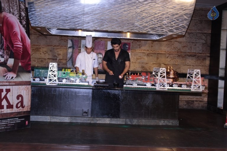 Womens Day Celebration with Ki and Ka Team - 60 / 63 photos