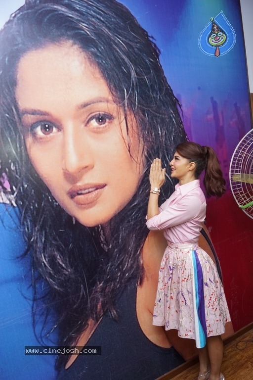 Wrap Of Jacqueline Baaghi 2 Ek Do Teen Item Song - 3 / 12 photos