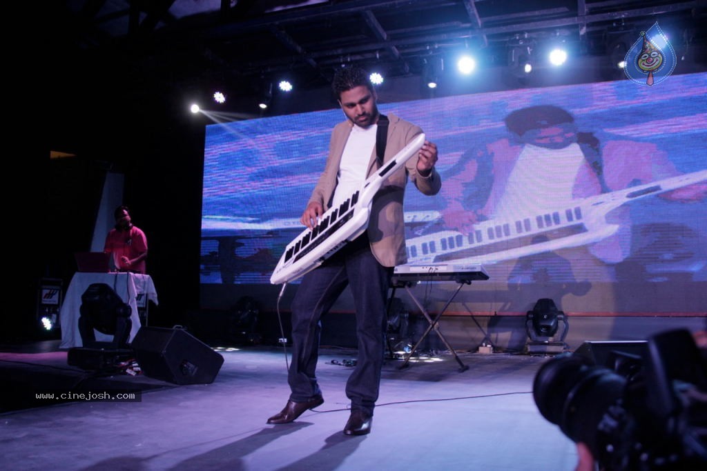 Yaariyan Concert n Music Launch - 33 / 67 photos