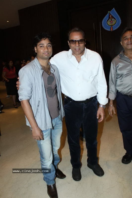 Yamla Pagla Deewana Movie Success Party - 22 / 24 photos