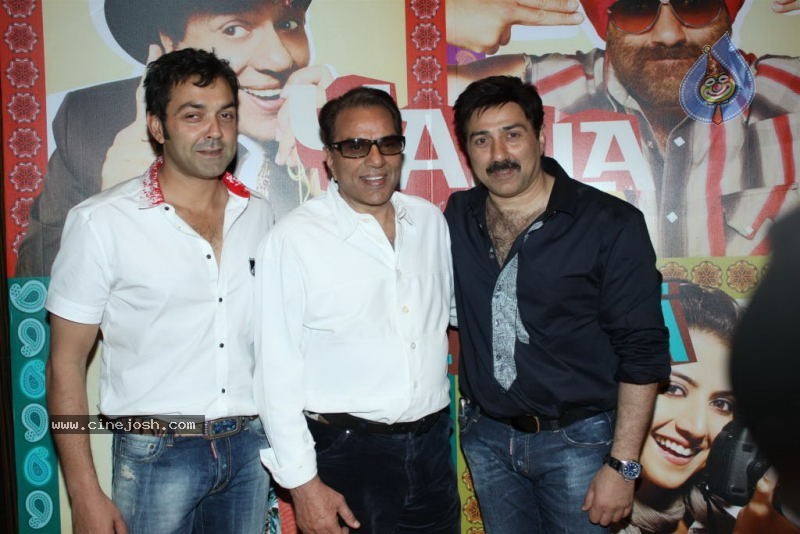 Yamla Pagla Deewana Movie Success Party - 24 / 24 photos