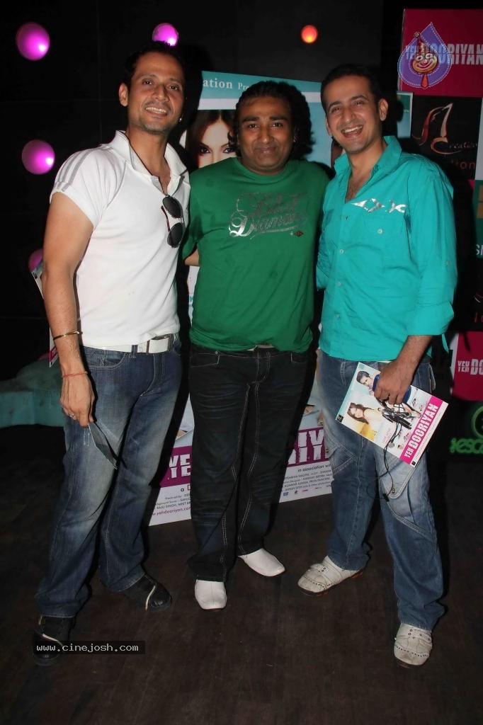 Yeh Dooriyan Movie First Look Launch - 22 / 27 photos