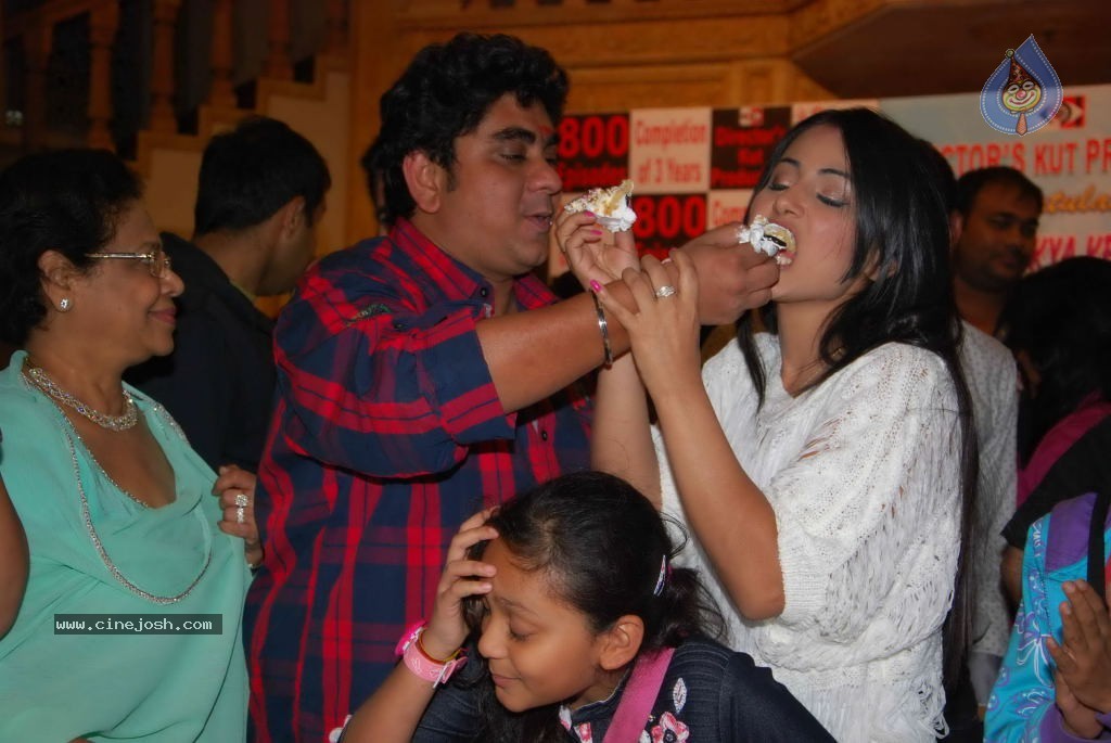 Yeh Rishta Kya Kehlata Hai 3 Years Completion Party - 3 / 37 photos