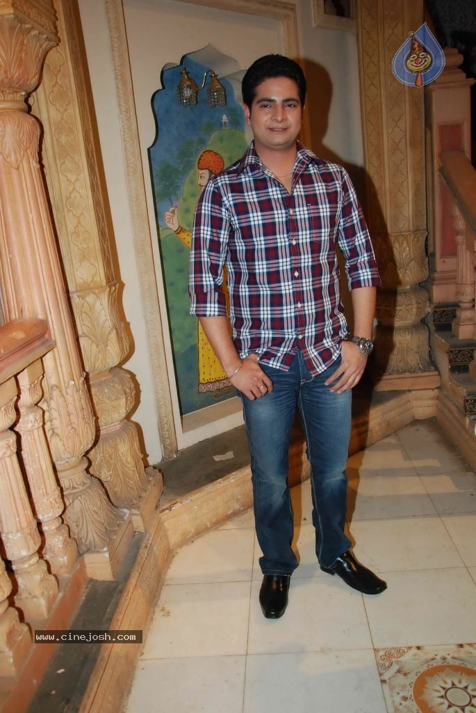 Yeh Rishta Kya Kehlata Hai 3 Years Completion Party - 12 / 37 photos