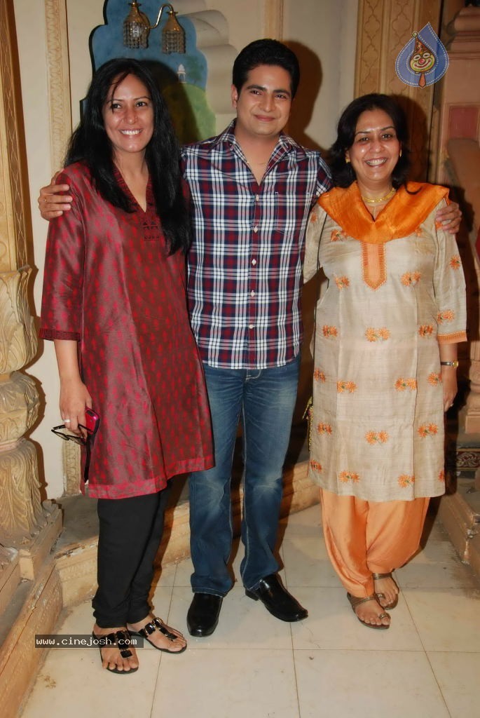 Yeh Rishta Kya Kehlata Hai 3 Years Completion Party - 13 / 37 photos