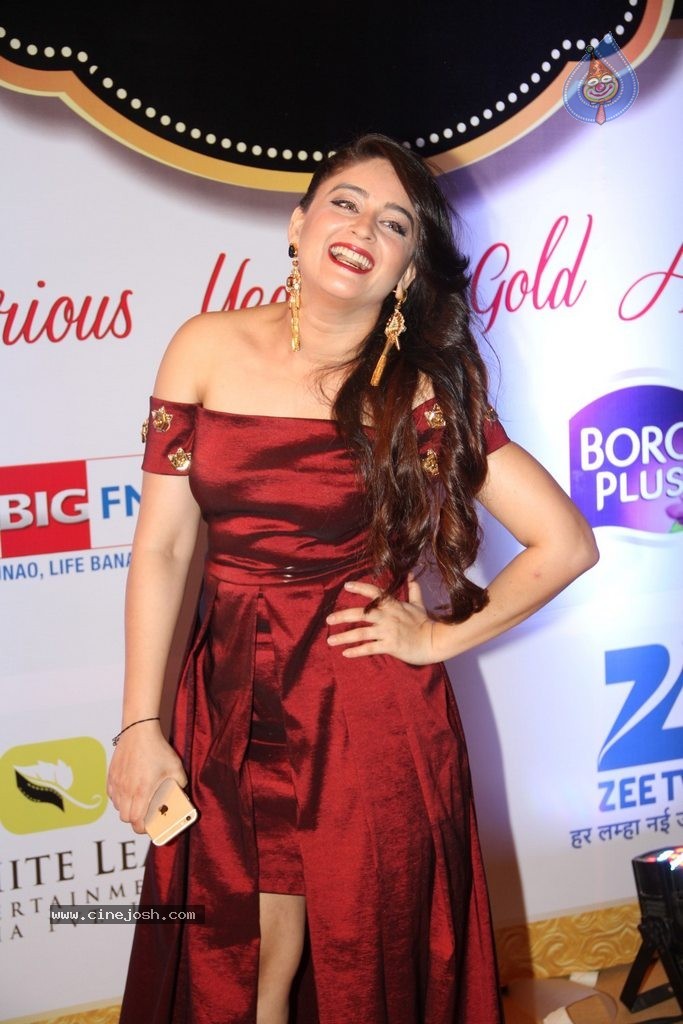 ZEE TV 8th Boroplus Gold Awards 2015 - 37 / 99 photos