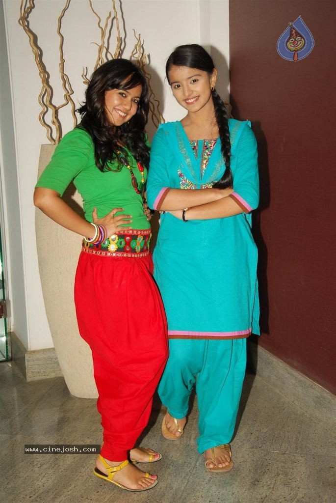 Zee TV Sapne Suhane Ladakpan Ke Show Launch - 38 / 39 photos