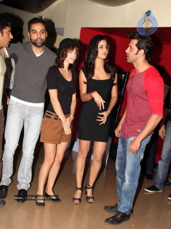 Zindagi Na Milegi Dobara Cast Meet and Greet Fans Event - 26 / 31 photos