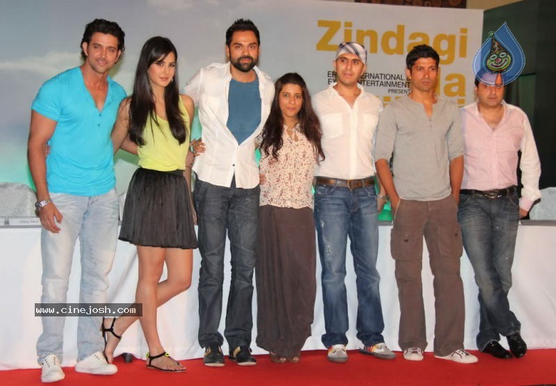 Zindgi na Milegi Dobara First Look Launch - 4 / 27 photos