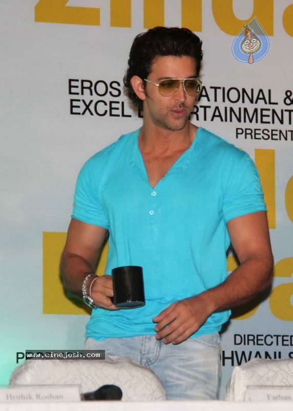 Zindgi na Milegi Dobara First Look Launch - 6 / 27 photos