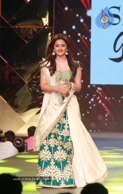 Abu Jani And Sandeep Khosla Fashion Show Photos - 5 of 40