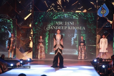 Abu Jani And Sandeep Khosla Fashion Show Photos - 33 of 40