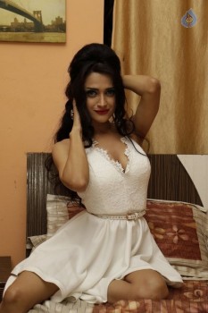 Actress Ramanithu Chaudhary Birthday Bash - 24 of 31