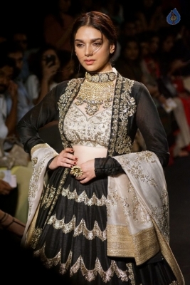 Aditi Rao Hydari at LFW Winter Festive 2017 - 1 of 16