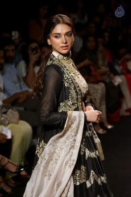 Aditi Rao Hydari at LFW Winter Festive 2017 - 7 of 16