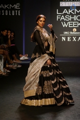 Aditi Rao Hydari at LFW Winter Festive 2017 - 13 of 16