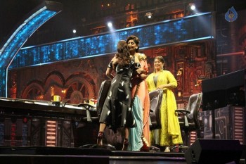Alia Bhatt On Set Of Super Dancer - 1 of 21