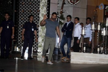 Ambanis Hosted Party for Harbhajan and Rohit Sharma - 23 of 70