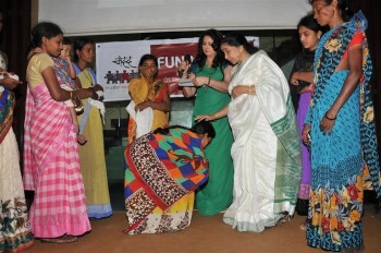 Asha Bhosle at NGO Maddad Event - 20 of 49