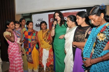 Asha Bhosle at NGO Maddad Event - 28 of 49