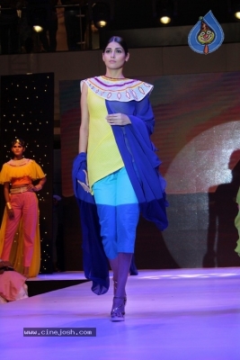 Avassa 2017 Fashion Show Photos - 28 of 50