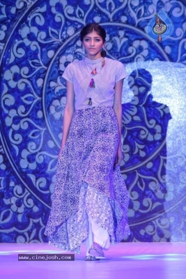 Avassa 2017 Fashion Show Photos - 33 of 50