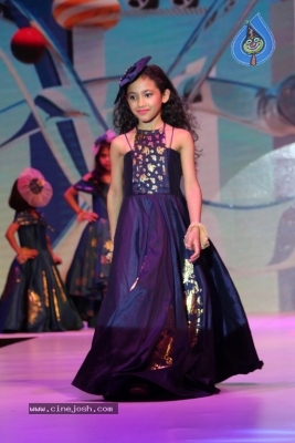 Avassa 2017 Fashion Show Photos - 38 of 50