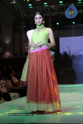 Avassa 2017 Fashion Show Photos - 45 of 50