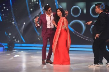 Baar Baar Dekho Team at Set of Jhalak Dikhhla Jaa - 15 of 42
