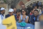 Bolly Celebs at Mumbai Marathon 2013 Event - 26 of 82
