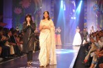 Bolly Celebs Walks the Ramp at IIJW 2014 Grand Finale - 34 of 114
