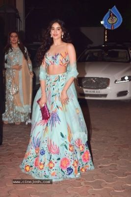 Bollywood Celebrities at Diwali Celebrations Photos - 57 of 76