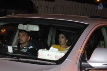 Bollywood Celebrities at Filmfare Awards 2017 - 10 of 49