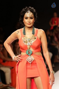 Bollywood Celebrities at IIJW 2015 Show - 23 of 90