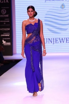 Bollywood Celebrities at IIJW 2015 Show - 24 of 90