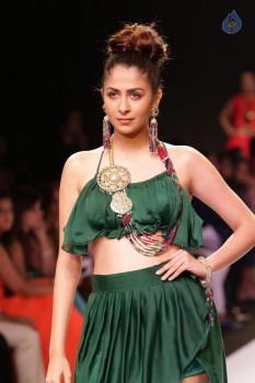 Bollywood Celebrities at IIJW 2015 Show - 40 of 90