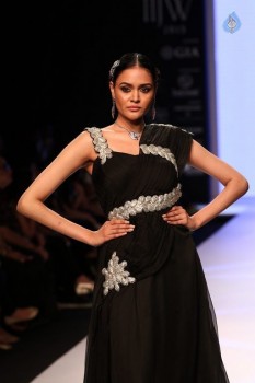 Bollywood Celebrities at IIJW 2015 Show - 60 of 90