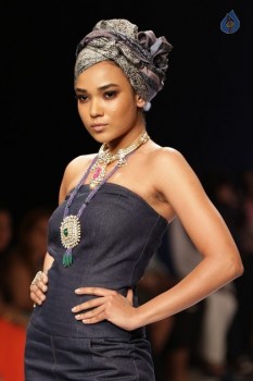 Bollywood Celebrities at IIJW 2015 Show - 80 of 90