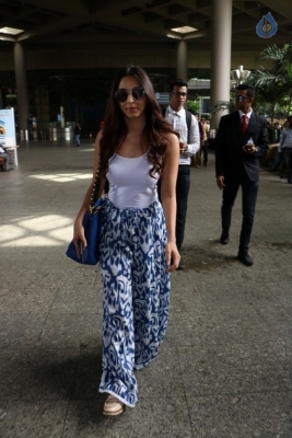 Bollywood Celebrities Spotted at Airport - 5 of 21