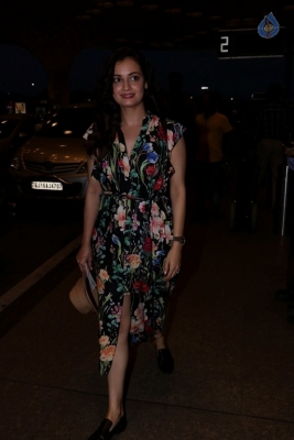 Bollywood Celebrities Spotted at Airport - 24 of 63