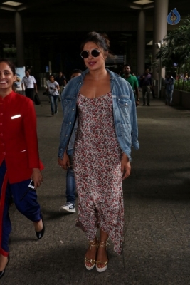 Bollywood Celebrities Spotted at Airport - 35 of 63