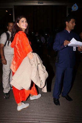 Bollywood Celebrities Spotted at Airport - 11 of 21