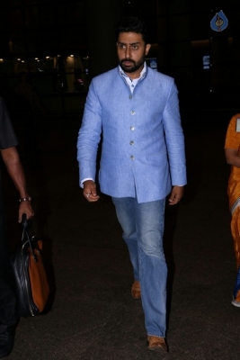 Bollywood Celebrities Spotted at Airport - 27 of 40