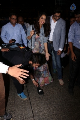 Bollywood Celebrities Spotted at Airport - 33 of 40