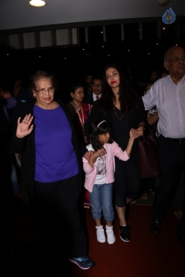 Bollywood Celebrities Spotted at Airport - 34 of 40