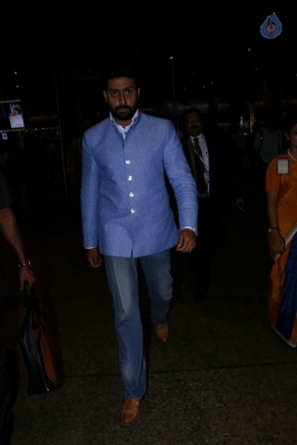 Bollywood Celebrities Spotted at Airport - 39 of 40